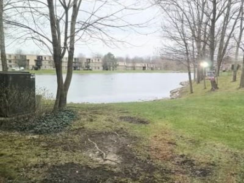 9660 Cove Drive, Unit F-16, North Royalton, OH 44133 Photo 11