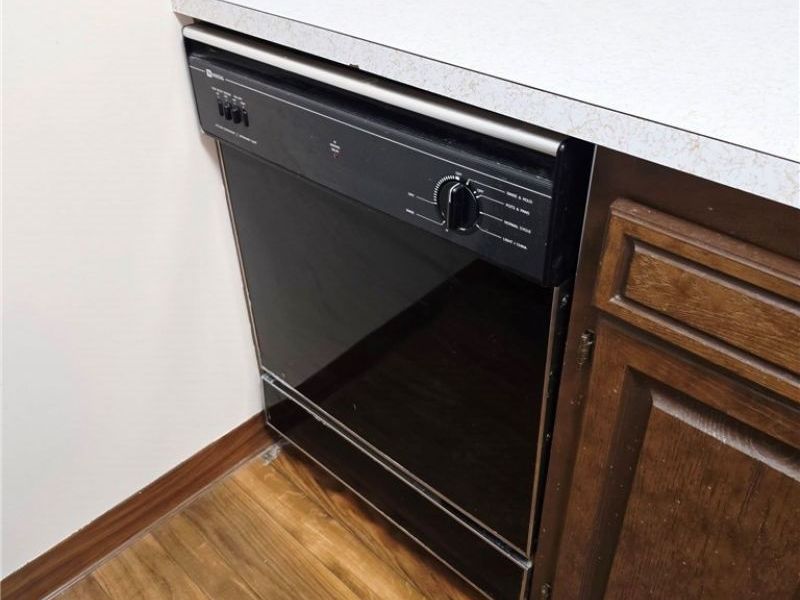 9660 Cove Drive, Unit F-16, North Royalton, OH 44133 Photo 15