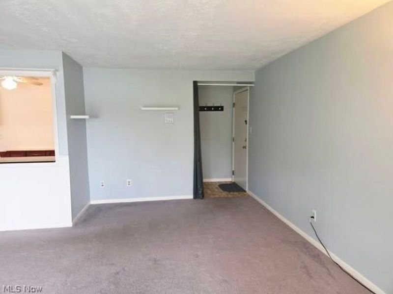 9660 Cove Drive, Unit F-16, North Royalton, OH 44133 Photo 3