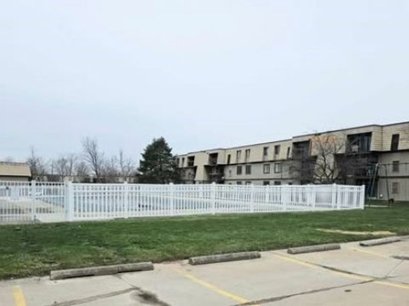 9660 Cove Drive, Unit F-16, North Royalton, OH 44133 Photo 33