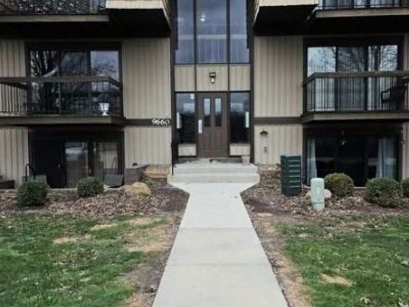 9660 Cove Drive, Unit F-16, North Royalton, OH 44133 Photo 37