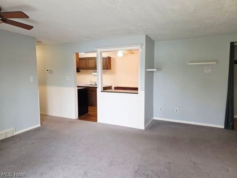 9660 Cove Drive, Unit F-16, North Royalton, OH 44133 Photo 5