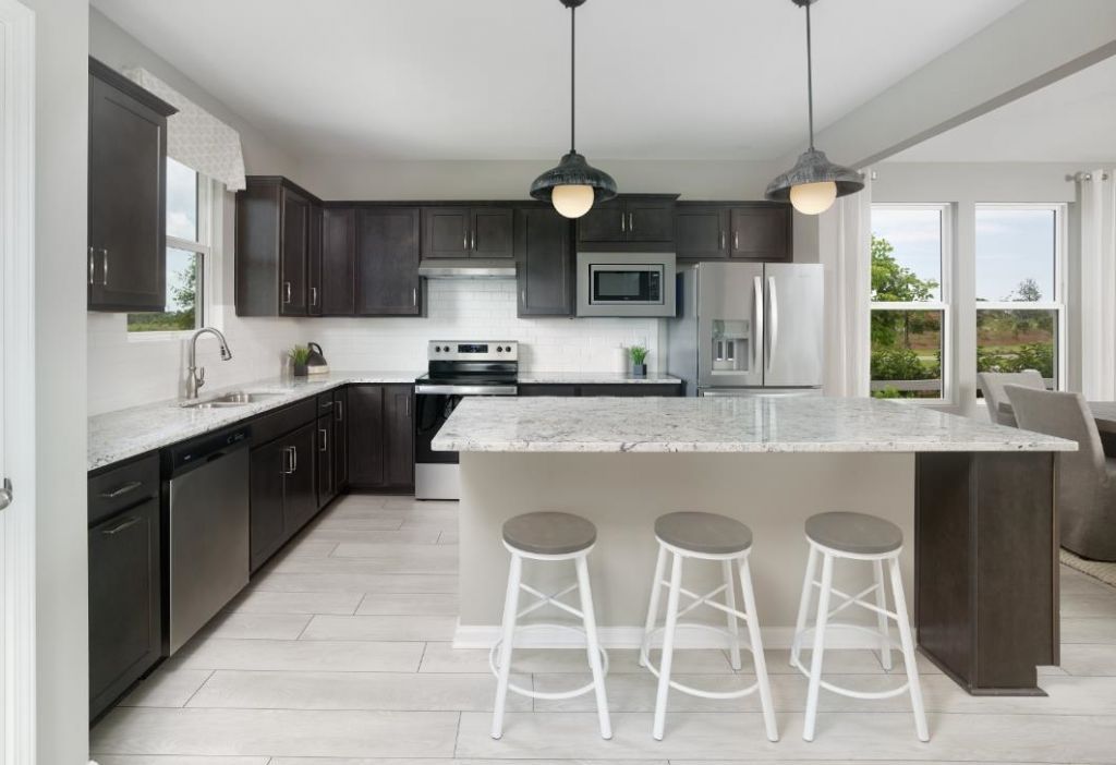 1302 Saw Palmetto St. Photo 5