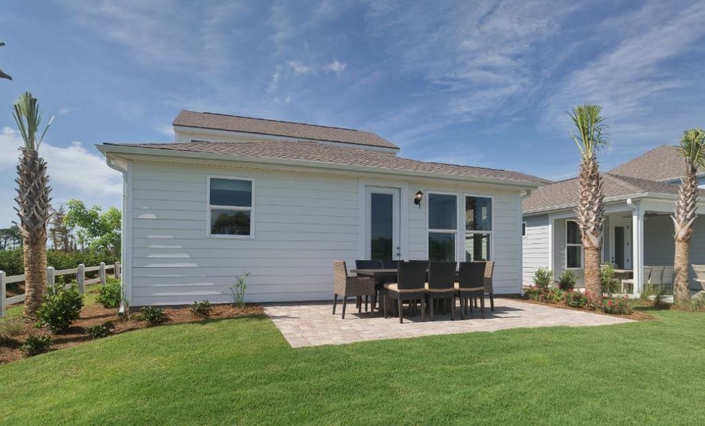 1302 Saw Palmetto St. Photo 7