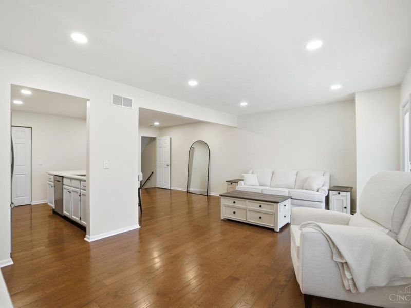 6872 Sandharbor Court, Hamilton Twp, OH 45039 Photo 11