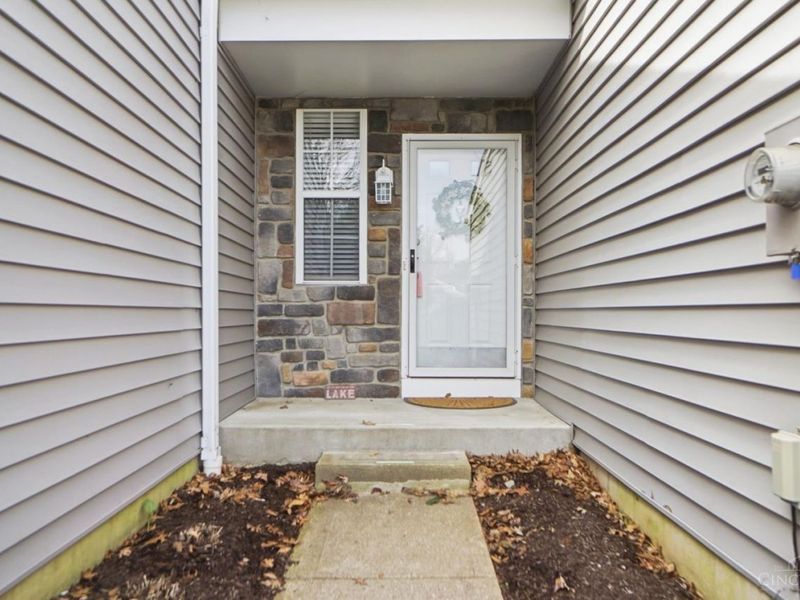 6872 Sandharbor Court, Hamilton Twp, OH 45039 Photo 4