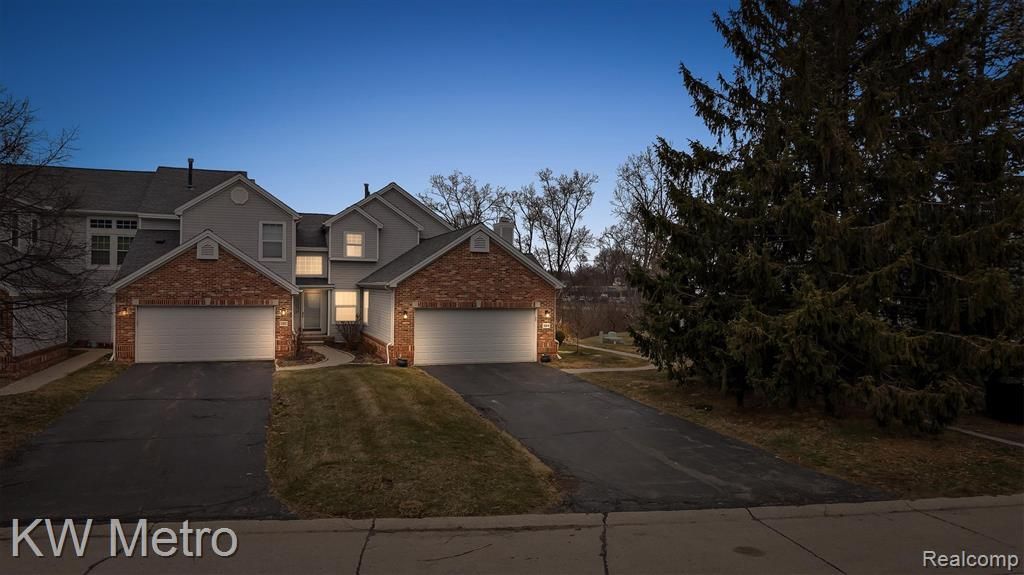 5914 Creekside Drive, Troy, MI 48085 Main Photo