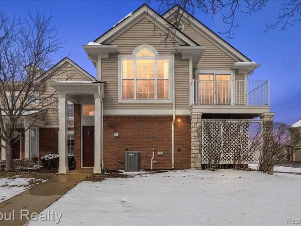 28263 Oakmonte Circle, Lyon Twp, MI 48165