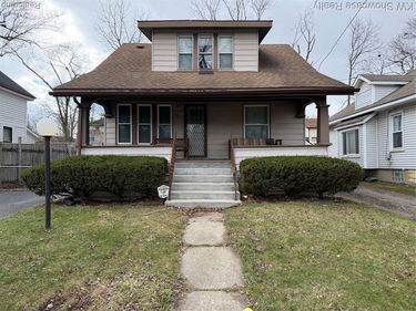 24 S Roselawn Street, Pontiac, MI 48342