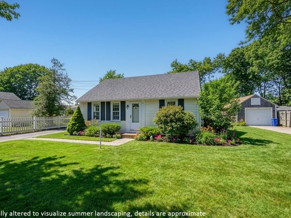 22 Annette Avenue , East Falmouth, MA 02536