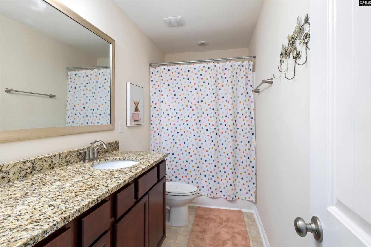 390 Gatesbrook Drive Photo 35