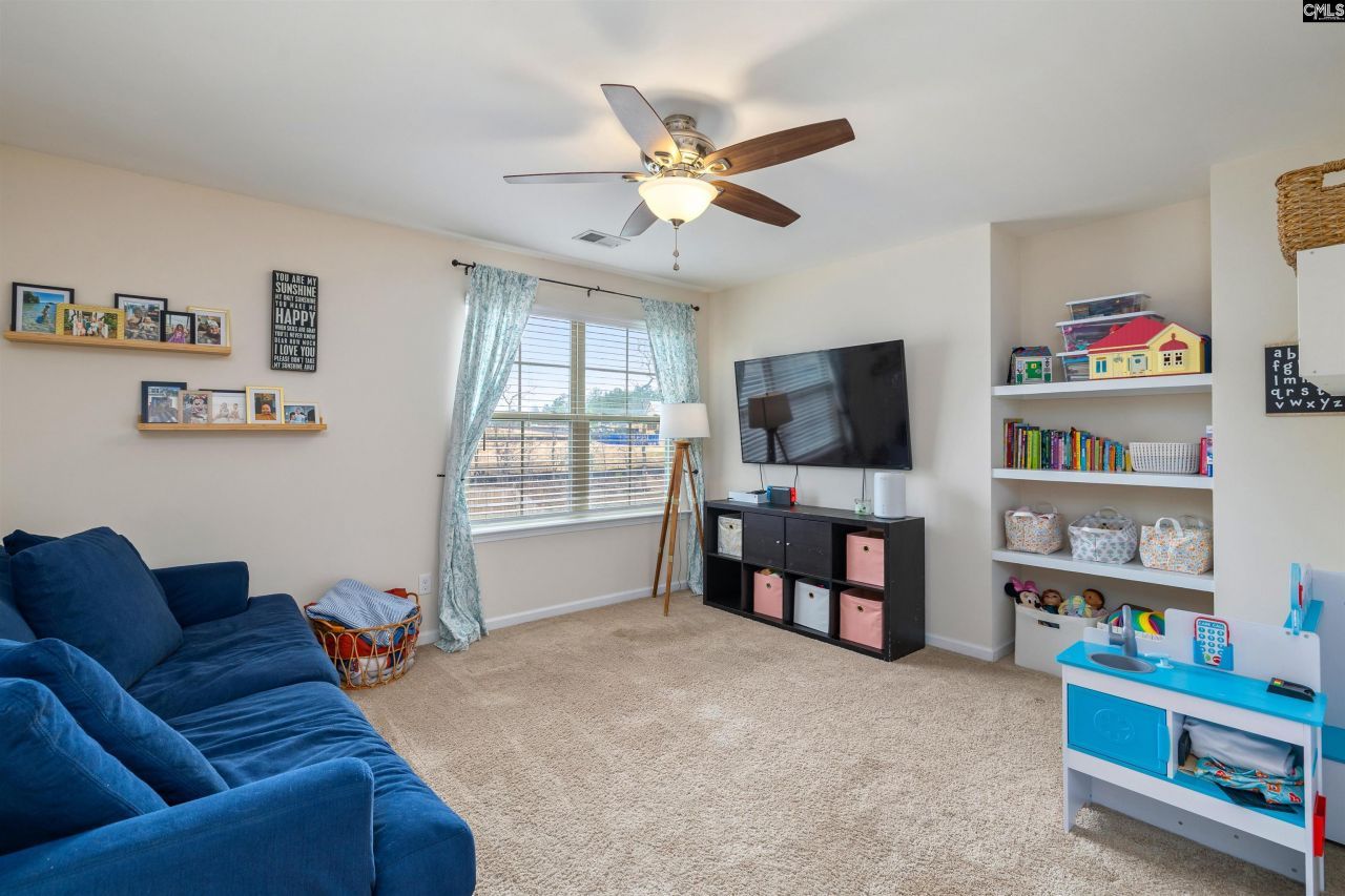 390 Gatesbrook Drive  Photo 36