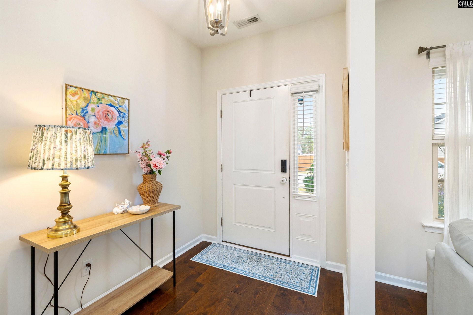 390 Gatesbrook Drive Photo 8