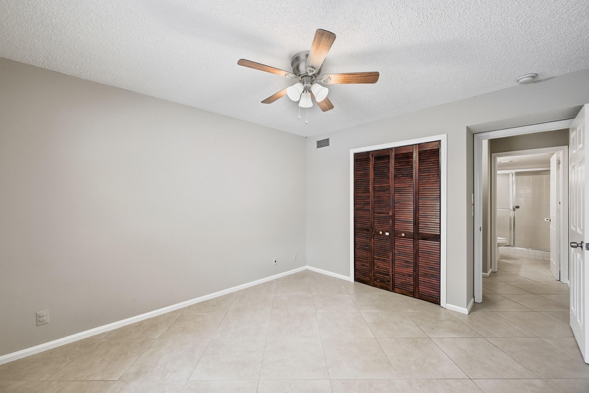 9875 Pineapple Tree Drive, Unit 205, Boynton Beach, FL 33436 Photo