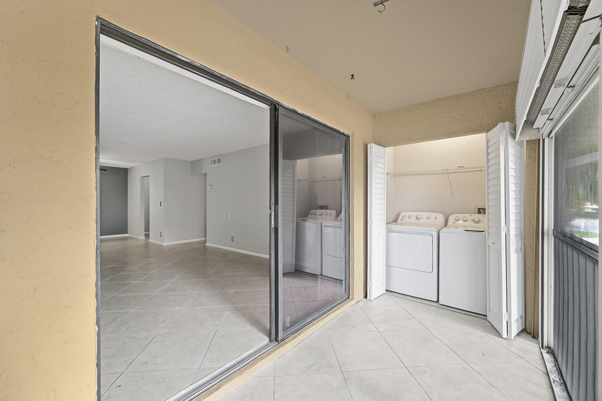 9875 Pineapple Tree Drive, Unit 205, Boynton Beach, FL 33436 Photo