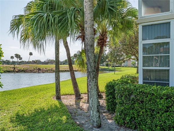 34 Vista Gardens Trail, Unit 107, Vero Beach, FL 32962