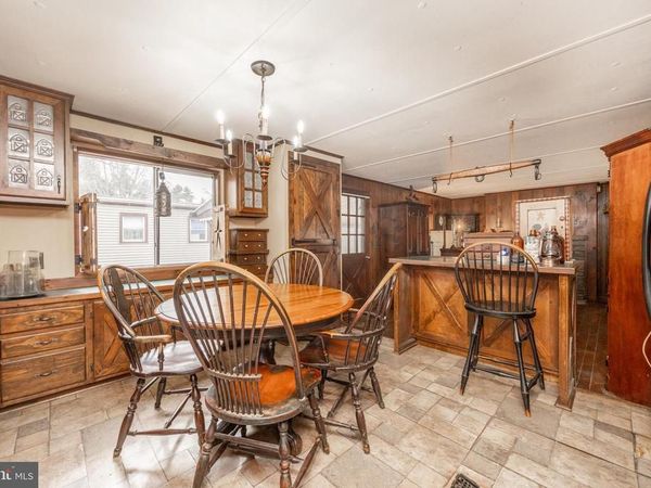 10 COVENTRY DRIVE, SPRING CITY, PA 19475