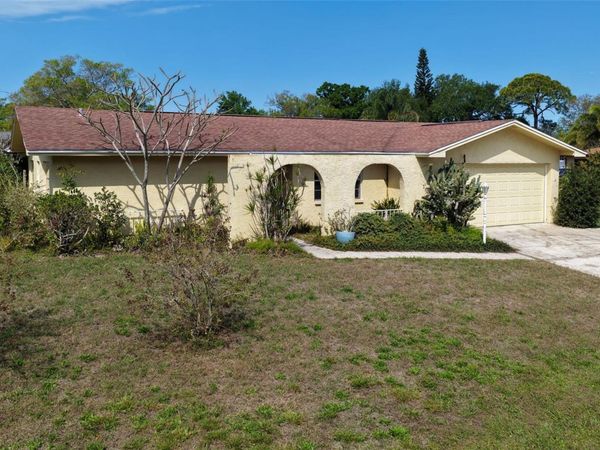 1354 BUCKINGHAM DR , CLEARWATER, FL 33756