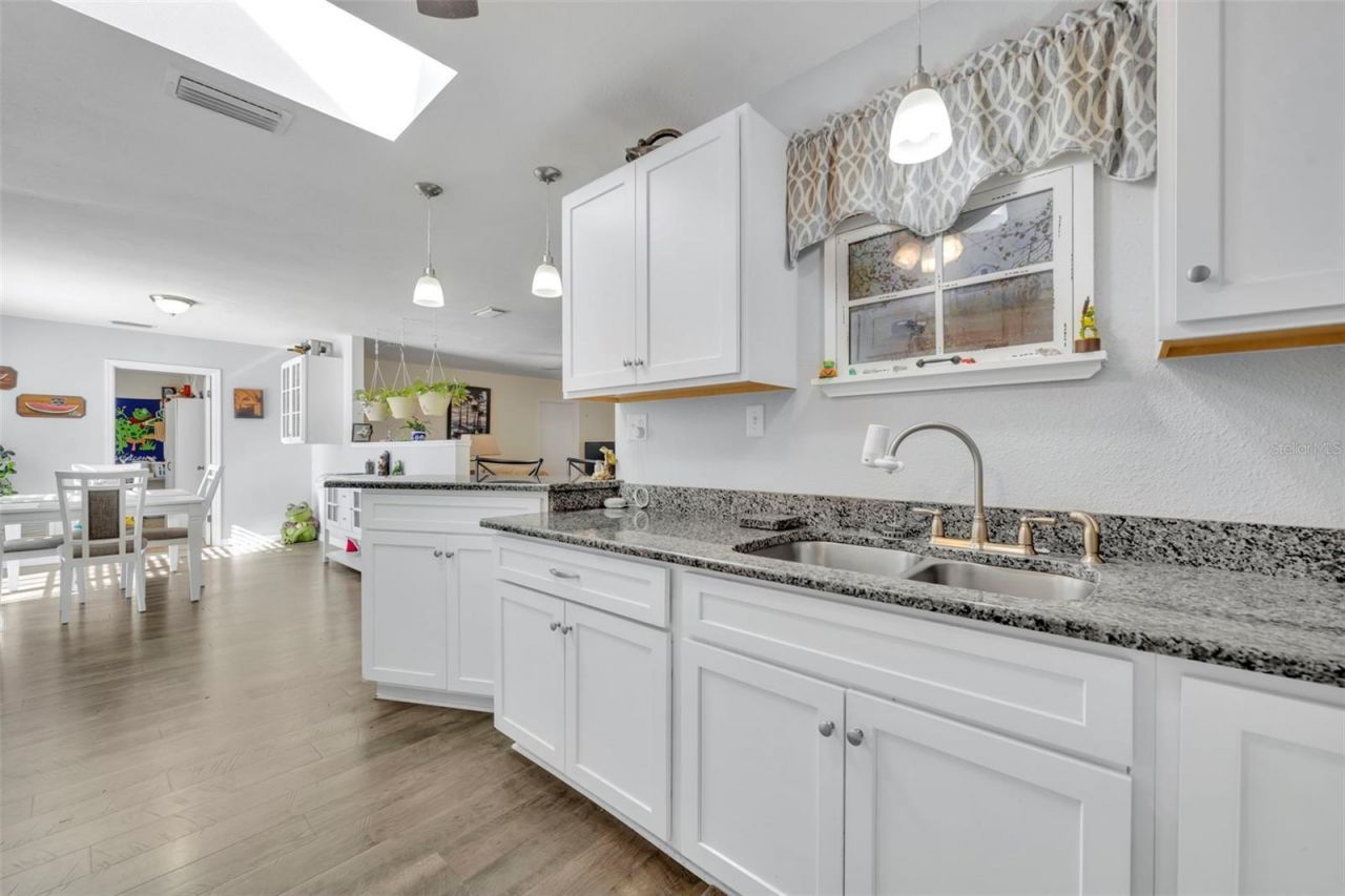 26721 Bloomfield Avenue , Yalaha, FL 34797 Photo