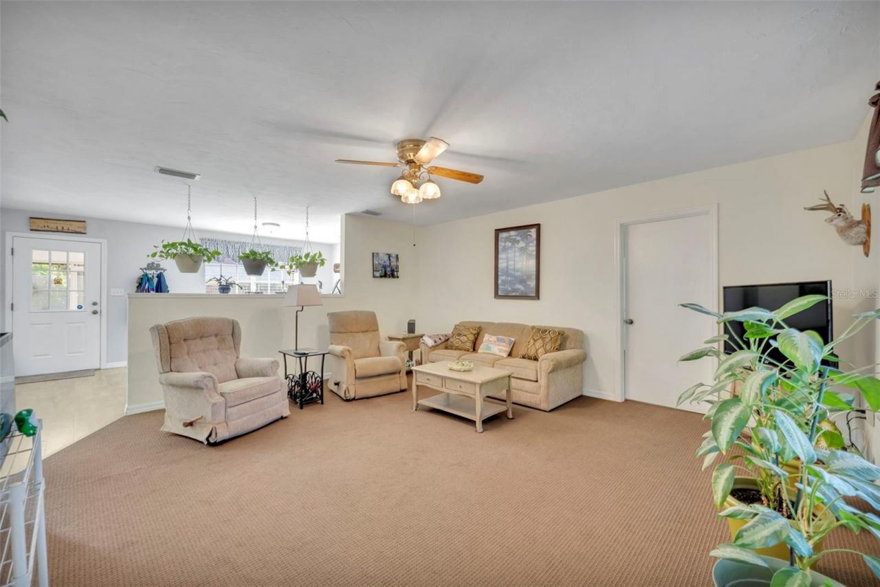 26721 Bloomfield Avenue , Yalaha, FL 34797 Photo