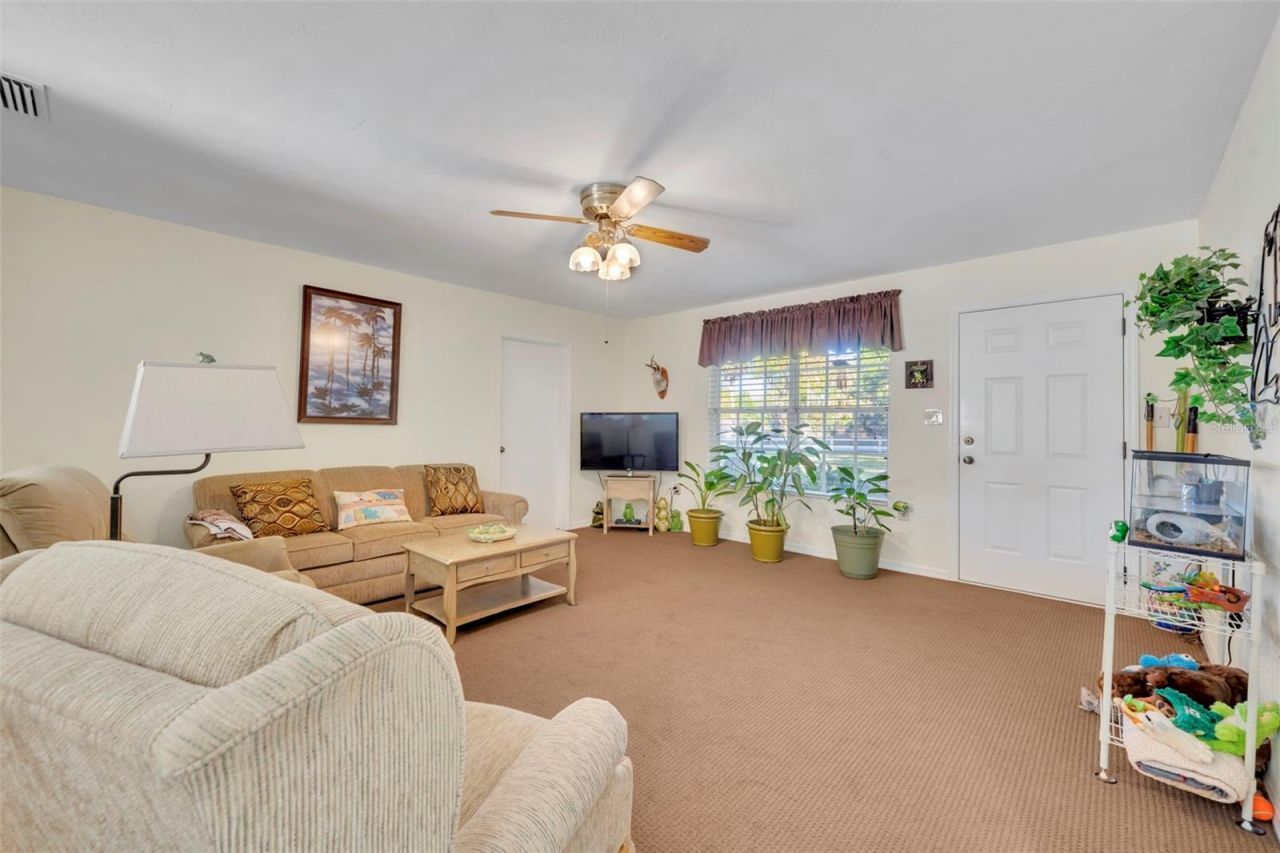 26721 Bloomfield Avenue , Yalaha, FL 34797 Photo