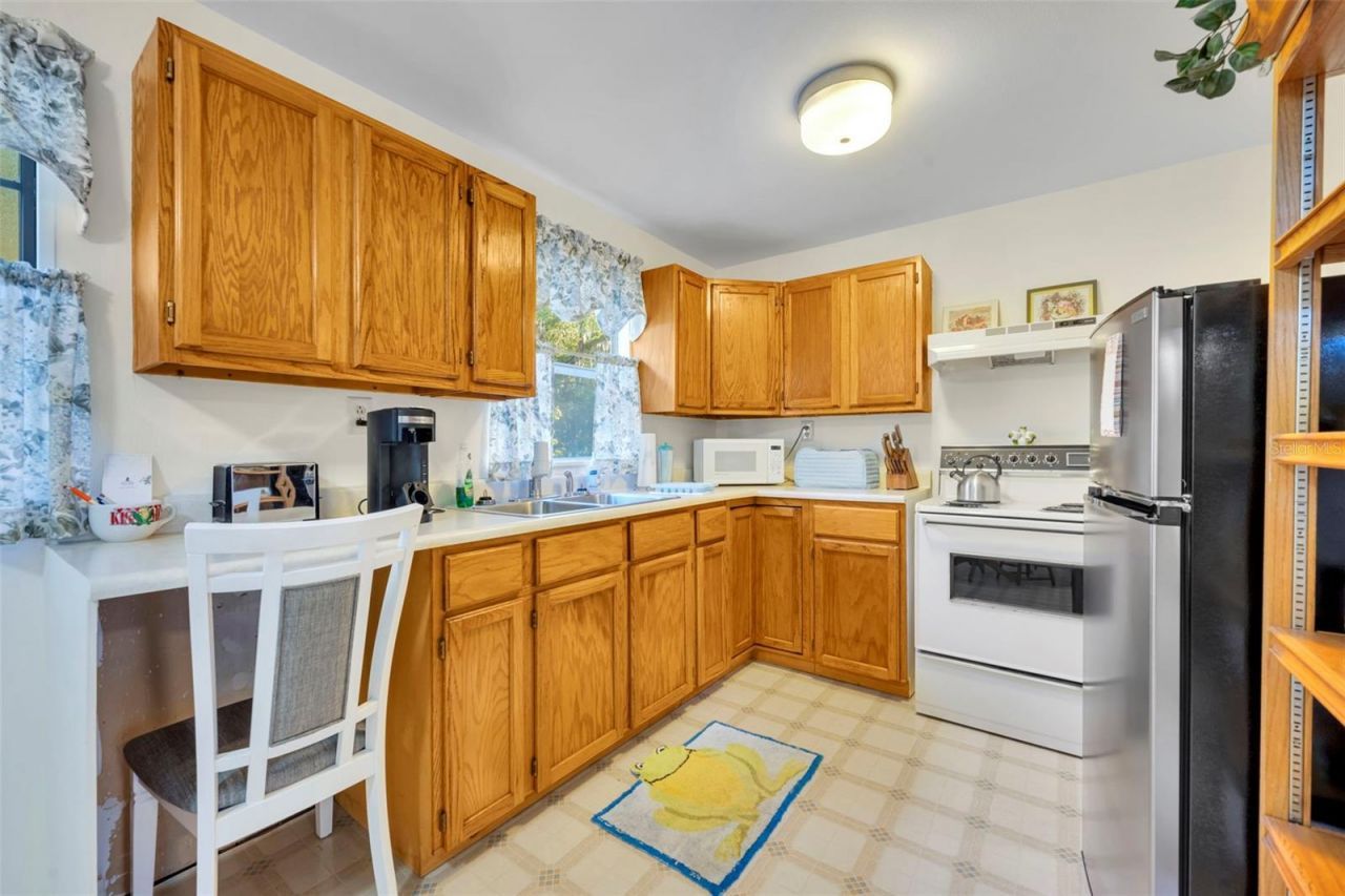 26721 Bloomfield Avenue , Yalaha, FL 34797 Photo