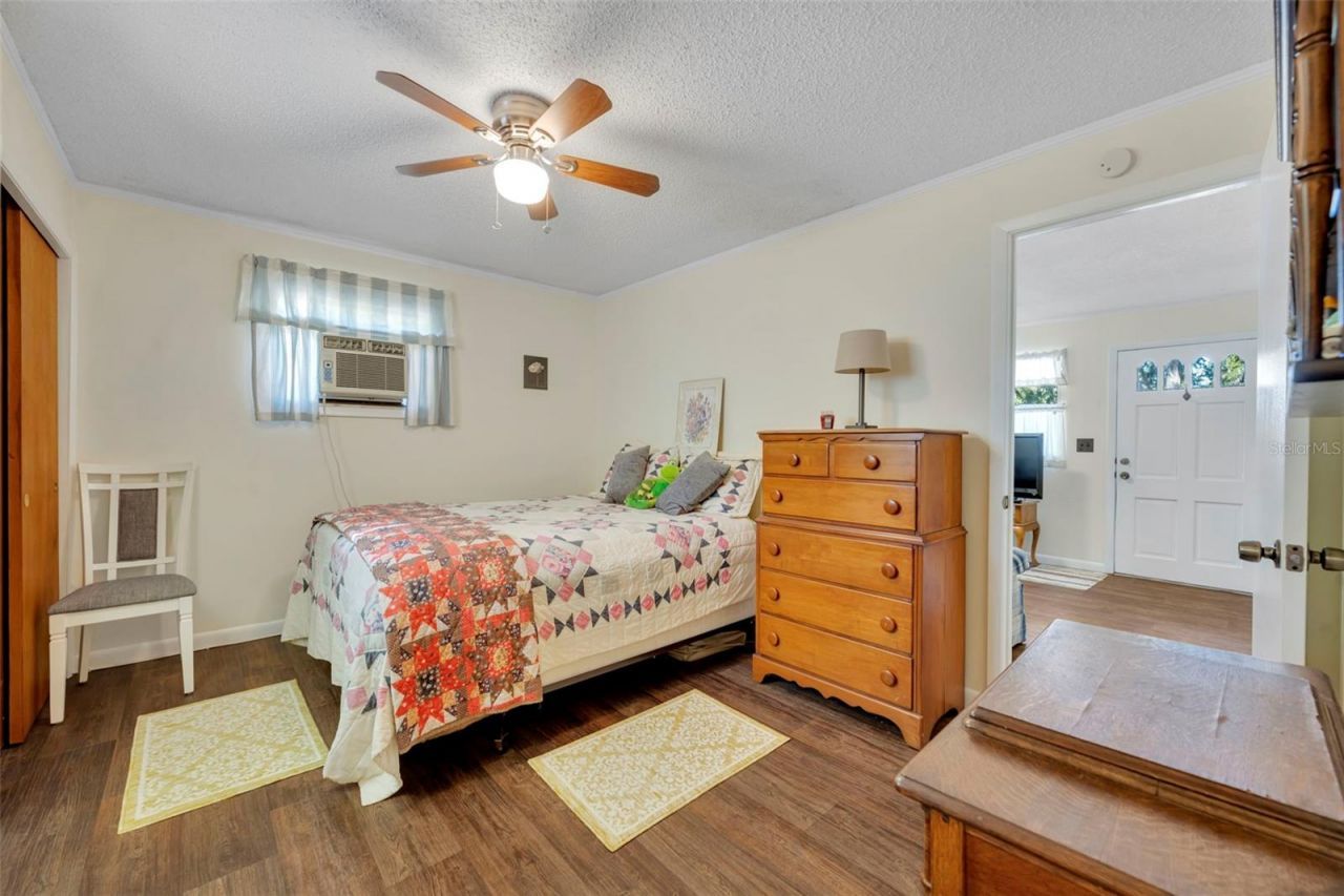 26721 Bloomfield Avenue , Yalaha, FL 34797 Photo