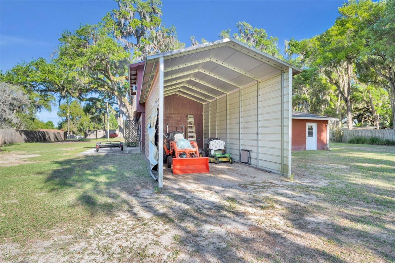 26721 Bloomfield Avenue , Yalaha, FL 34797 Photo