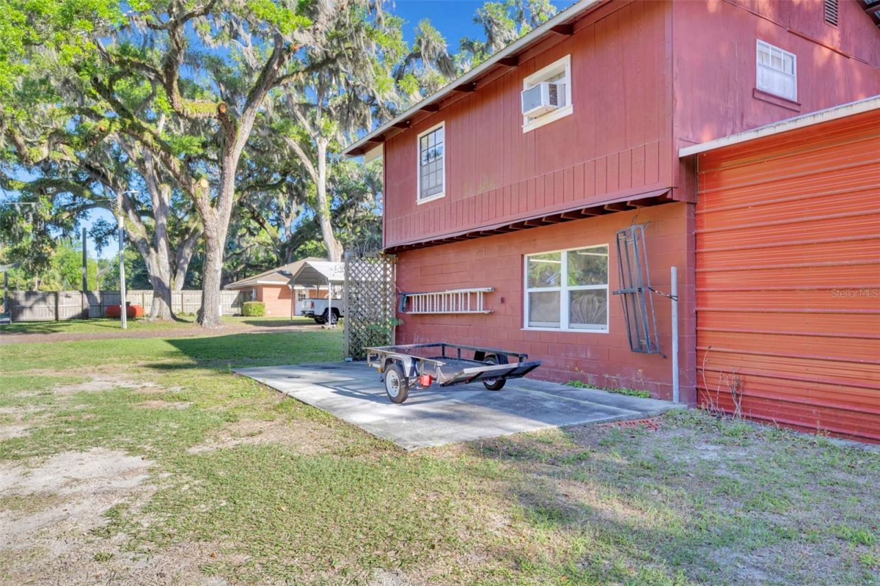 26721 Bloomfield Avenue , Yalaha, FL 34797 Photo