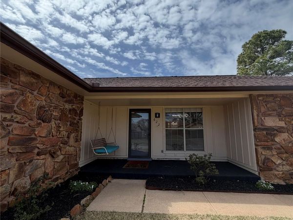 622 N Gum Street N, Jenks, OK 74037