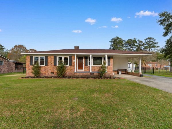 1738 Pickens St., Georgetown, SC 29440
