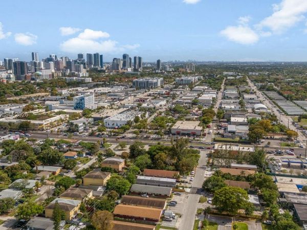 1028 NW 8th Ave, Fort Lauderdale, FL 33311