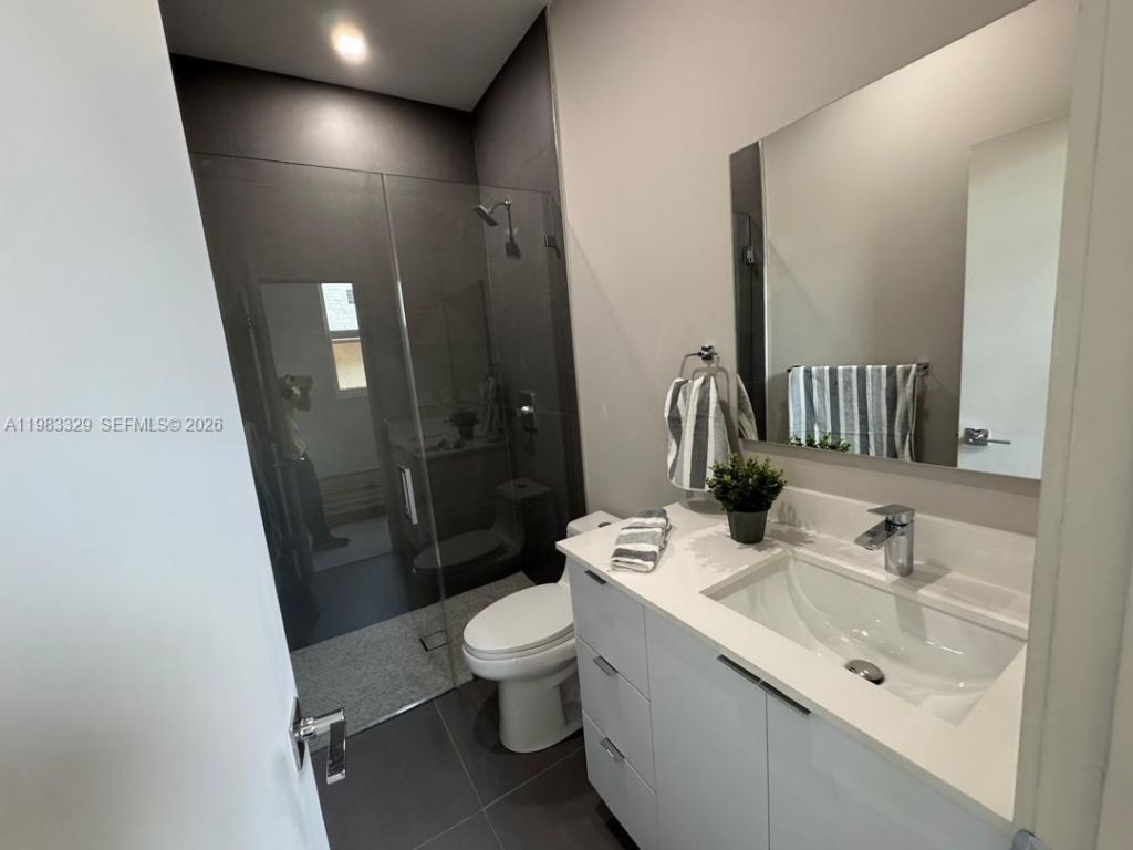 1028 NW 8th Ave , Fort Lauderdale, FL 33311 Photo