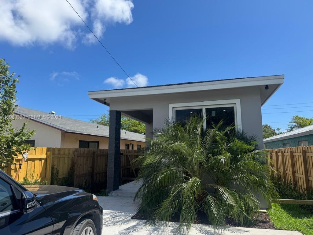 1028 NW 8th Ave, Fort Lauderdale, FL 33311 Photo