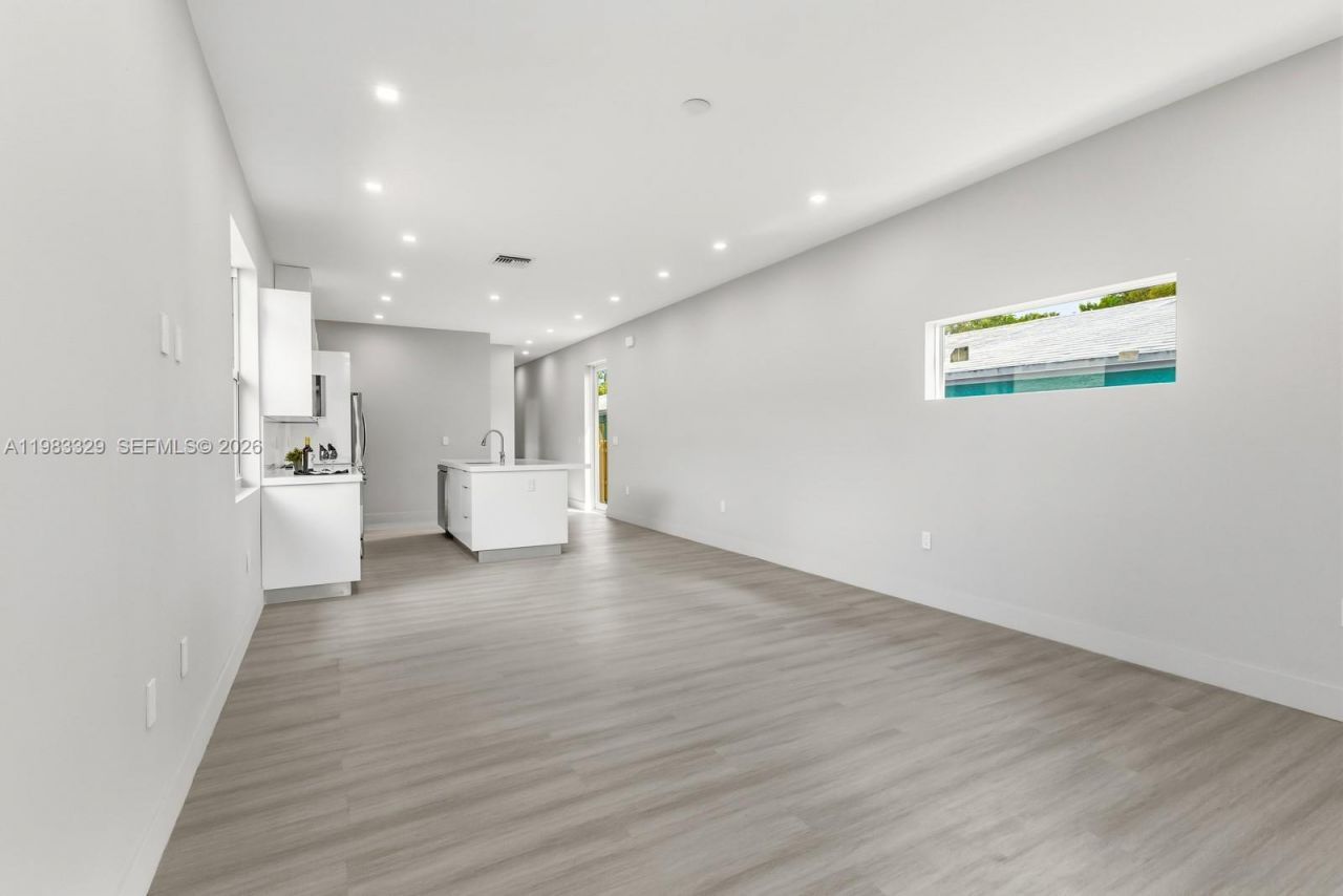 1028 NW 8th Ave , Fort Lauderdale, FL 33311 Photo