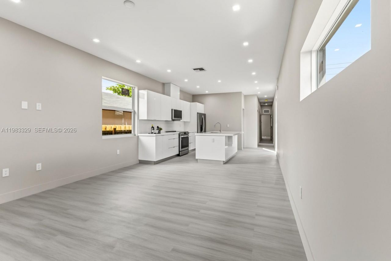 1028 NW 8th Ave , Fort Lauderdale, FL 33311 Photo