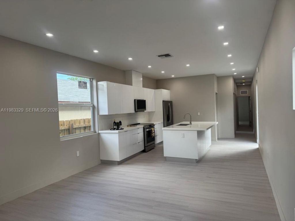 1028 NW 8th Ave , Fort Lauderdale, FL 33311 Photo