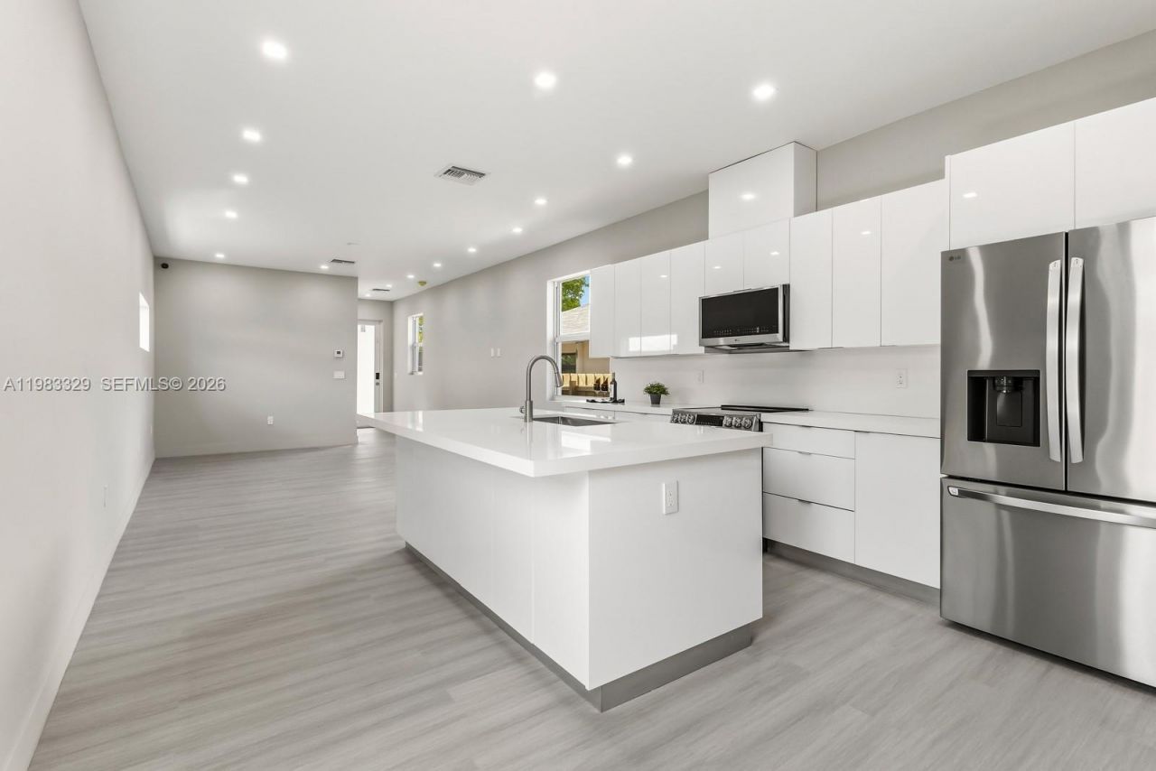 1028 NW 8th Ave , Fort Lauderdale, FL 33311 Photo