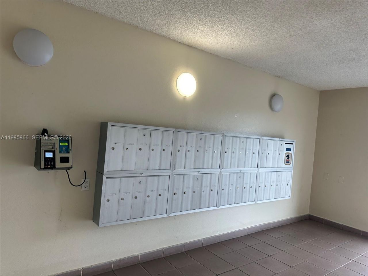 4713 NW 7th St , Unit 406-1, Miami, FL 33126 Photo