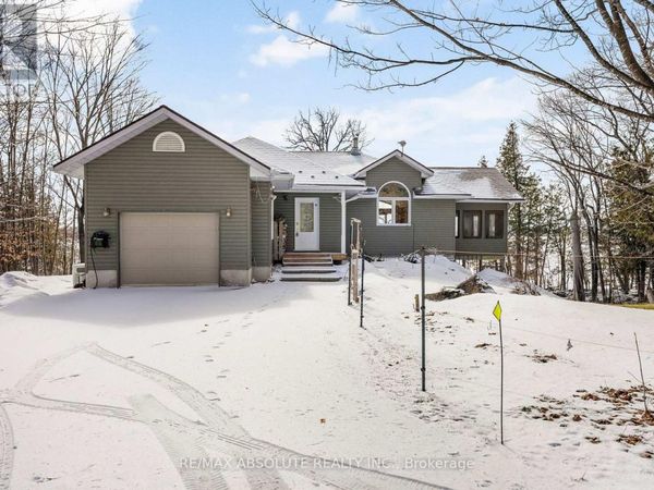 5749 Loggers Way, Ottawa, ON K7S3G7