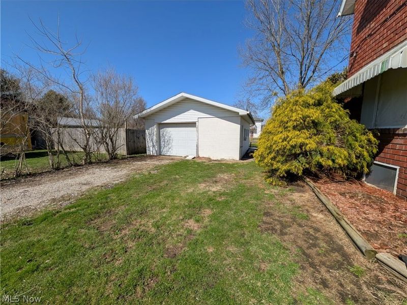 218 S lawn Drive, Newcomerstown, OH 43832 Photo 10