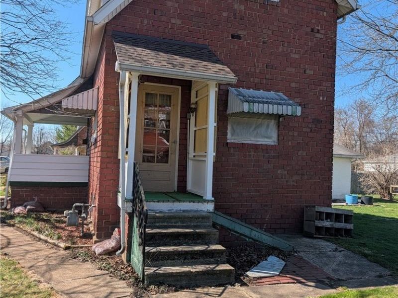 218 S lawn Drive, Newcomerstown, OH 43832 Photo 16