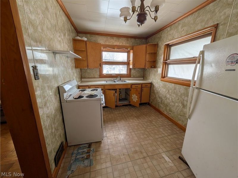 218 S lawn Drive, Newcomerstown, OH 43832 Photo 2