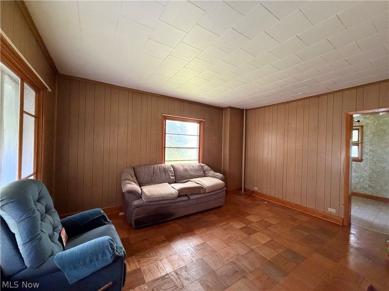 218 S Lawn Drive, Newcomerstown, OH 43832 Photo 5