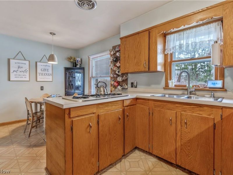 6775 Grove Road, New Franklin, OH 44216 Photo 10