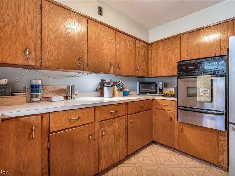 6775 Grove Road, New Franklin, OH 44216 Photo 13