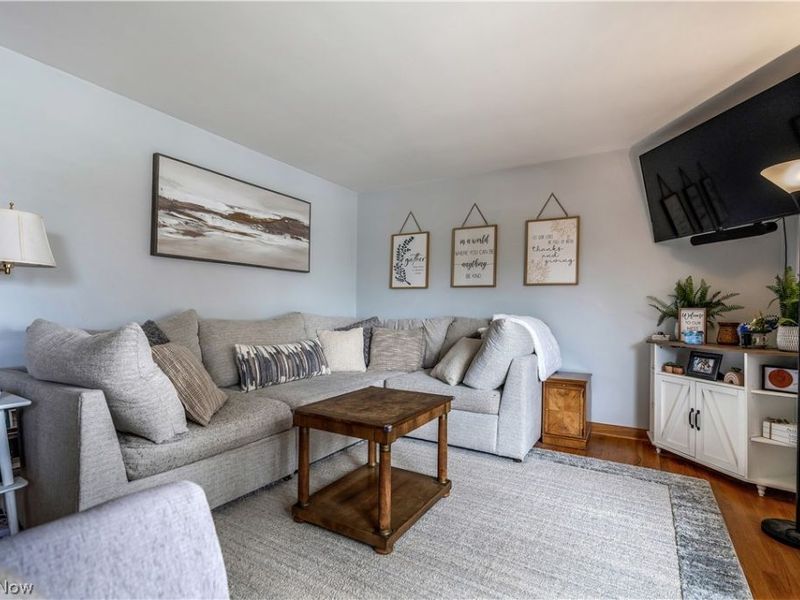 6775 Grove Road, New Franklin, OH 44216 Photo 7