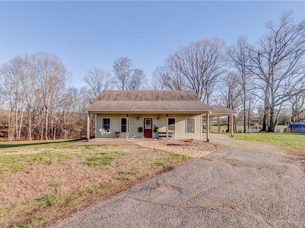 209 Moss Road, Fairmount, GA 30139