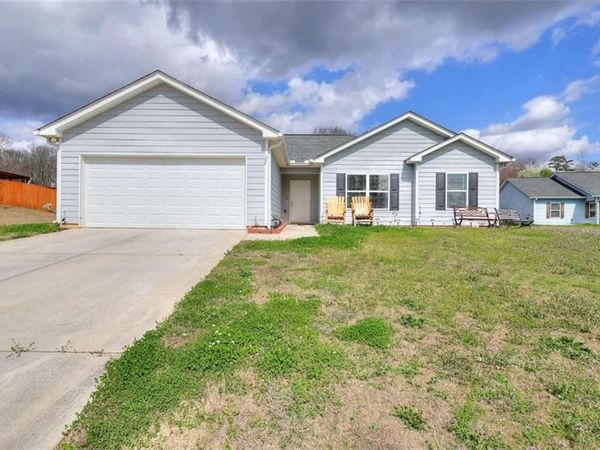 39 Gray Field Court, Jefferson, GA 30549