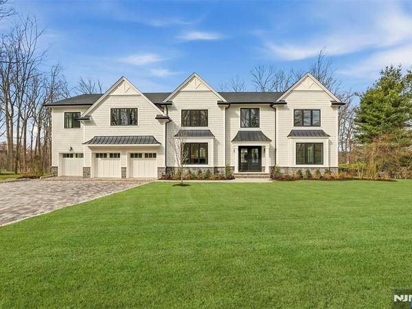 26 Huff Terrace, MONTVALE, NJ 07645